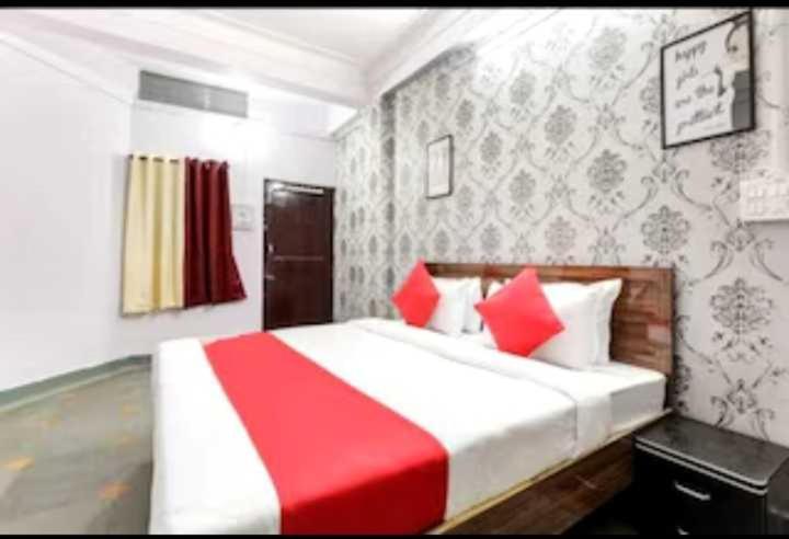 SPOT ON 91567 Hotel Amoli Heights Bhopal Exterior foto